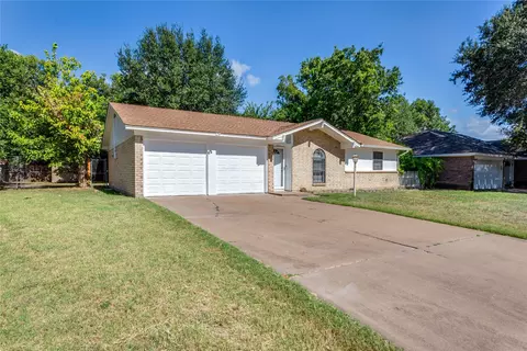 409 Celeste St, Everman, TX 76140
