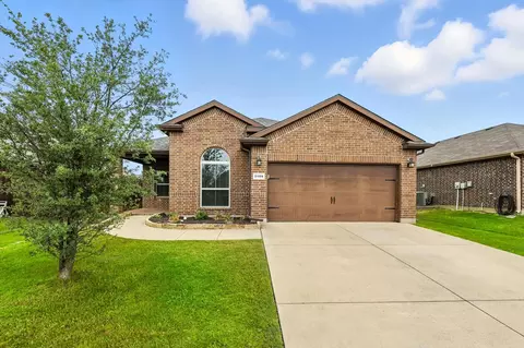 5109 Meadow Ln, Krum, TX 76249