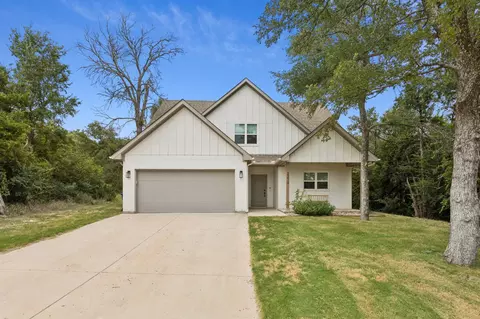 2212 Navasota St, Granbury, TX 76048
