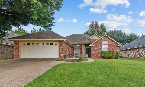 2320 Windsor Ct, Bossier City, LA 71111