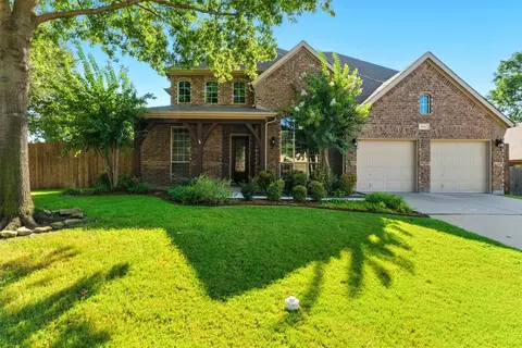 1612 Almond Dr, Mansfield, TX 76063