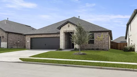 1915 Bobbin Mill Ln, Forney, TX 75126