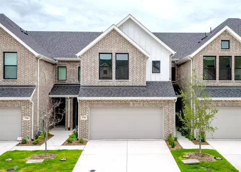 3750 Pierce Ln, Grand Prairie, TX 75052