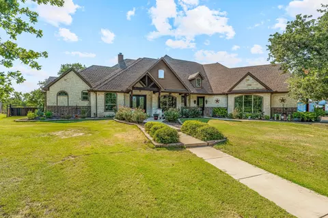 202 Mccarthy Dr, Weatherford, TX 76088