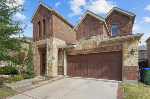 1204 Sioux St, Carrollton, TX 75010