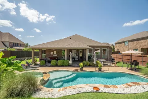 3912 Heritage Park Dr, Sachse, TX 75048