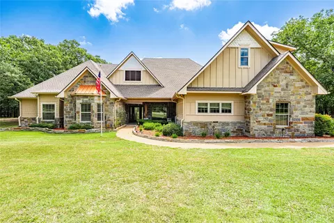 7811 Angelina Dr, Athens, TX 75752