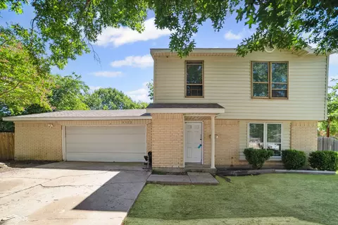 3122 Lisetta St, Grand Prairie, TX 75052