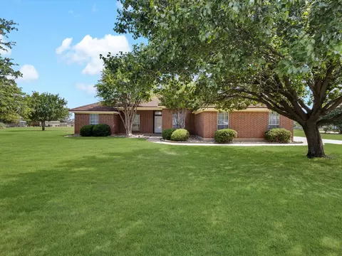 10832 Sky Ridge Ct, Haslet, TX 76052
