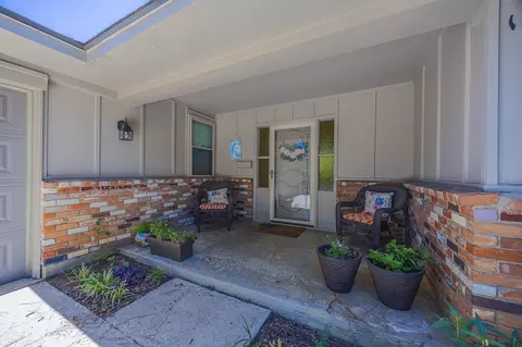 1128 Irwin Dr, Hurst, TX 76053 photo 4
