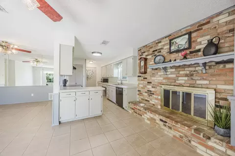 1128 Irwin Dr, Hurst, TX 76053 photo 9