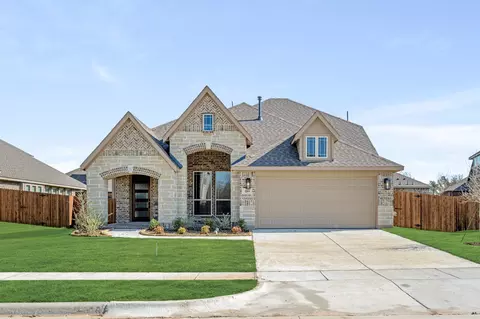 189 Creekside Dr, Sanger, TX 76266