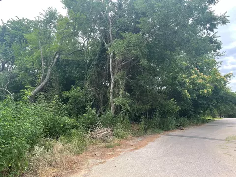 1223 W Owing St, Denison, TX 75020