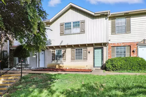 20 W Townhouse Ln #34, Grand Prairie, TX 75052