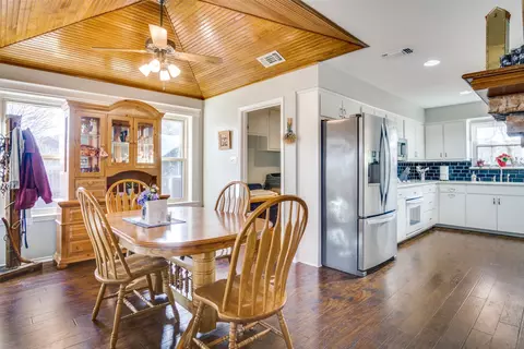 10124 Wandering Way St, Benbrook, TX 76126
