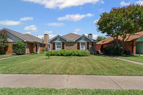 1313 Abbott Dr, Irving, TX 75060