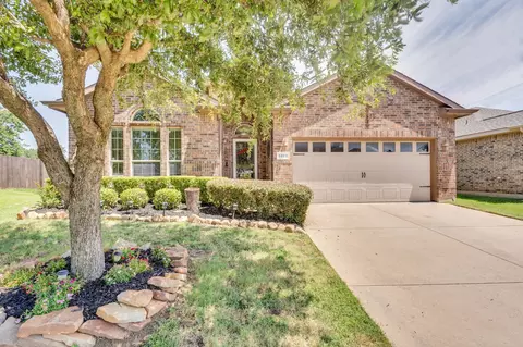 5209 Prestwick Dr, Arlington, TX 76001