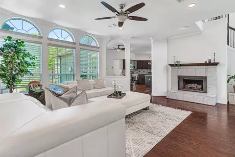8417 Trail Lake Dr, Rowlett, TX 75088