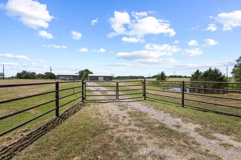 1988 Elmore Rd, Denison, TX 75021