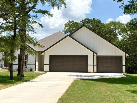 114 Seminole Cv, Lake Kiowa, TX 76240