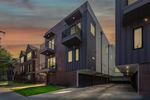 2450 N Garrett Ave #10, Dallas, TX 75206