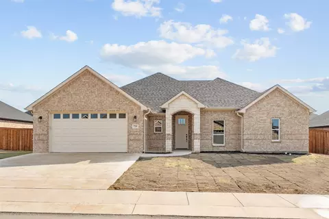 725 Cobblestone Cir, Mabank, TX 75147