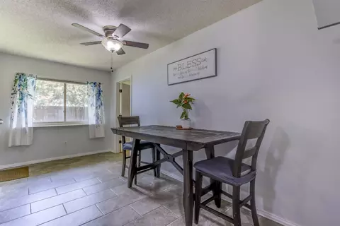 Dining - 1012 Purdue Dr, Arlington, TX 76012 photo 2 of 2