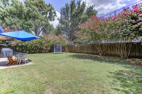 Exterior - 1012 Purdue Dr, Arlington, TX 76012 photo 10 of 10