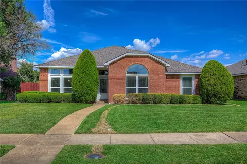 Exterior - 924 Jacksonhole Ln, Mesquite, TX 75149 photo 1 of 4