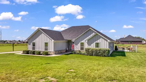 200 Dover Ct, Brock, TX 76087