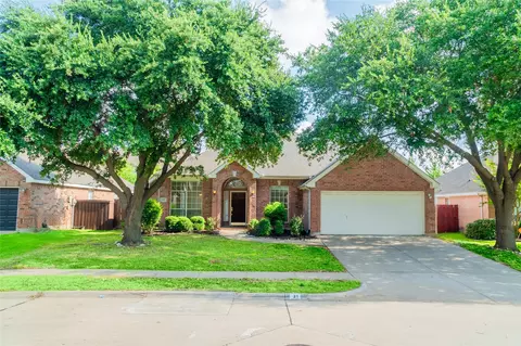 621 Trail Lake Dr, Richardson, TX 75081