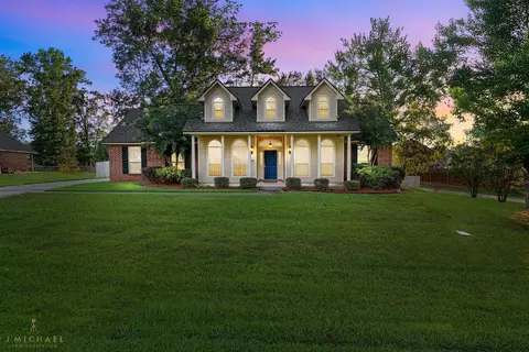 1940 Honeytree Trl, Haughton, LA 71037