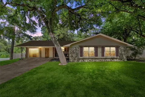 537 Brookwood Dr, Woodway, TX 76712
