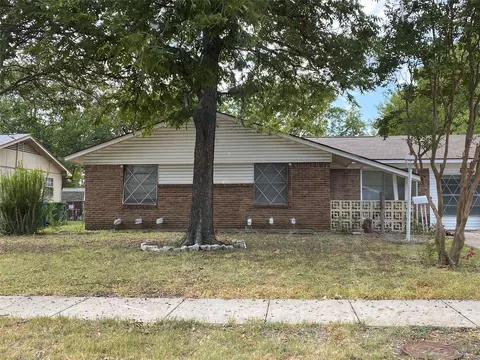 2119 Tecumseh Trce, Carrollton, TX 75006