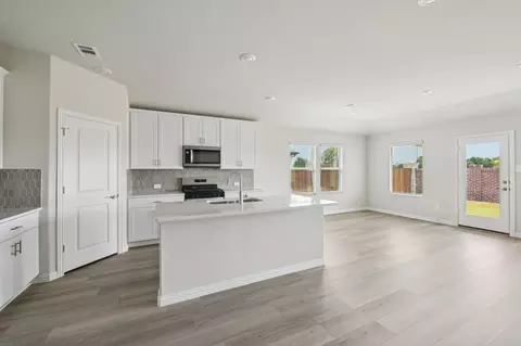 521 Midnight Oak Dr, Mckinney, TX 75069