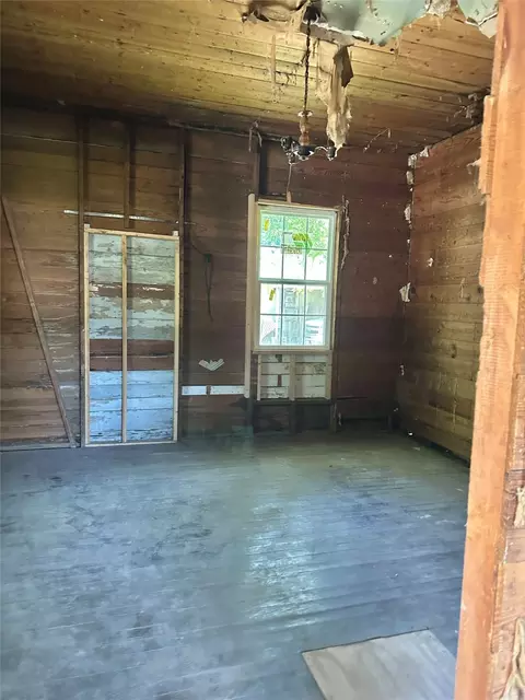 Bedroom - 404 E Ross Ave, Mart, TX 76664 photo 1 of 2