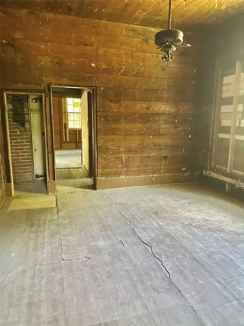 Bedroom - 404 E Ross Ave, Mart, TX 76664 photo 2 of 2