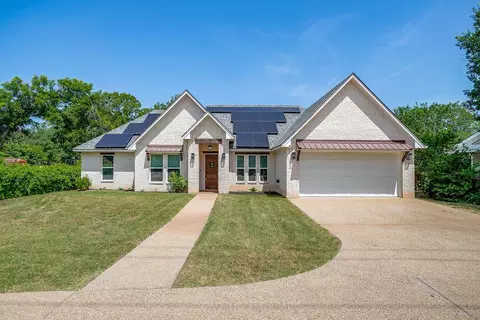 3103 Park Lake Dr, Waco, TX 76708