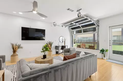 1111 S Akard St #307, Dallas, TX 75215