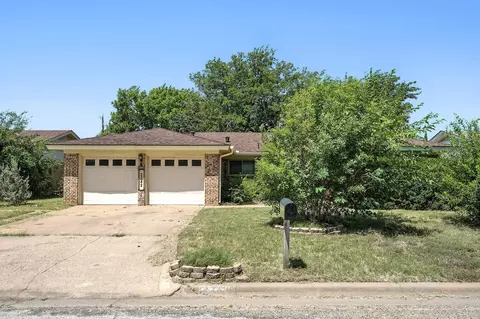 2242 Shere Lynne Dr, Abilene, TX 79606