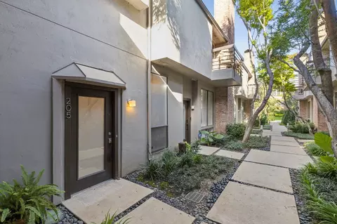 3944 Buena Vista St #205, Dallas, TX 75204