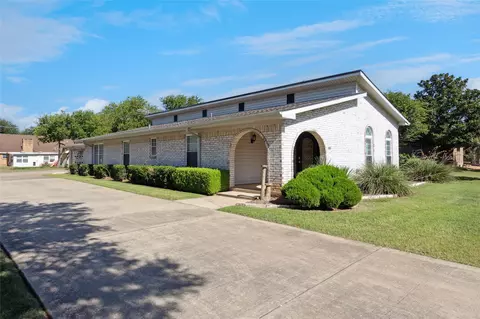426 S Jackson Ave, Justin, TX 76247