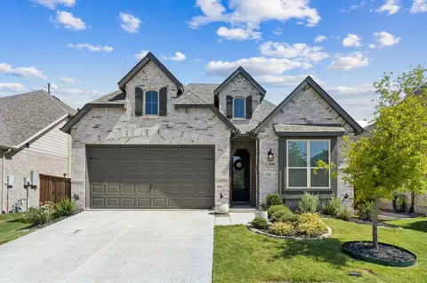 1925 Pelham Dr, Aubrey, TX 76227