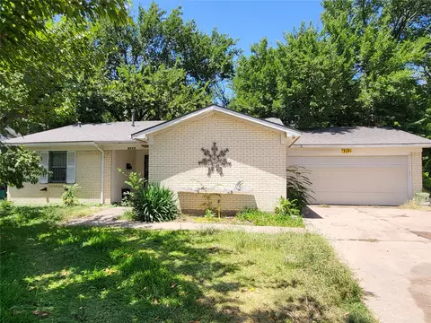 6712 Robindale Rd, Forest Hill, TX 76140