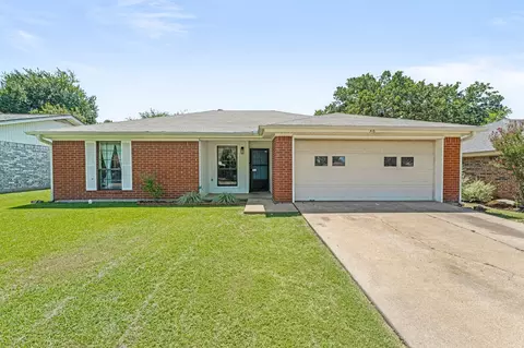 318 Moonlight Trl, Stephenville, TX 76401