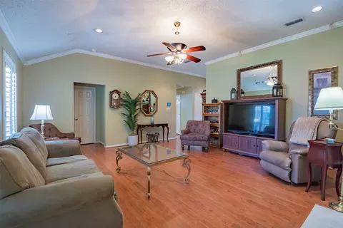 1261 Stonehill Ct, Kennedale, TX 76060