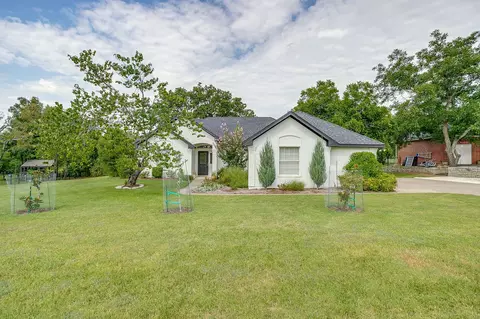 9620 Monticello Dr, Granbury, TX 76049