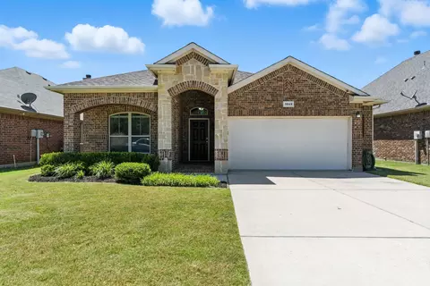 1049 Jodie Dr, Weatherford, TX 76087
