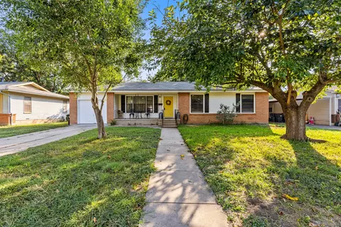 1001 N 62nd St, Waco, TX 76710