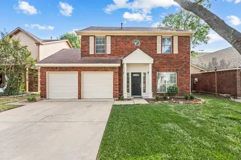 4704 Waterway Dr N, Fort Worth, TX 76137
